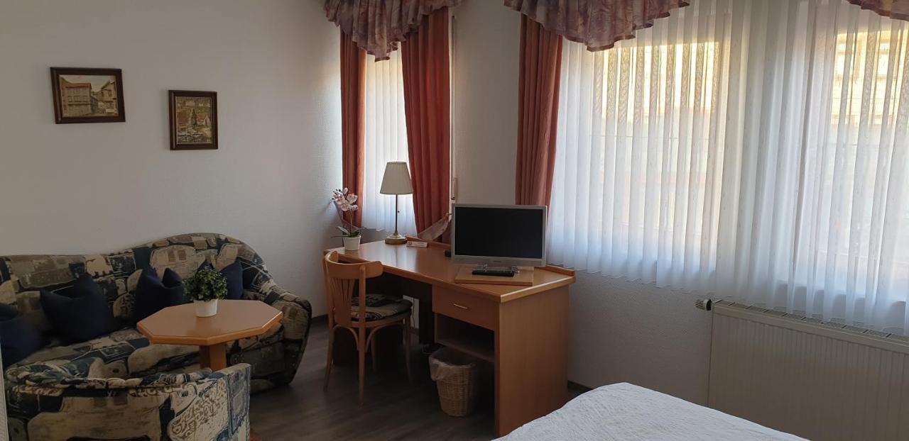Pension Jung, Baeckerei-Konditorei & Cafe Ruhla Exteriér fotografie